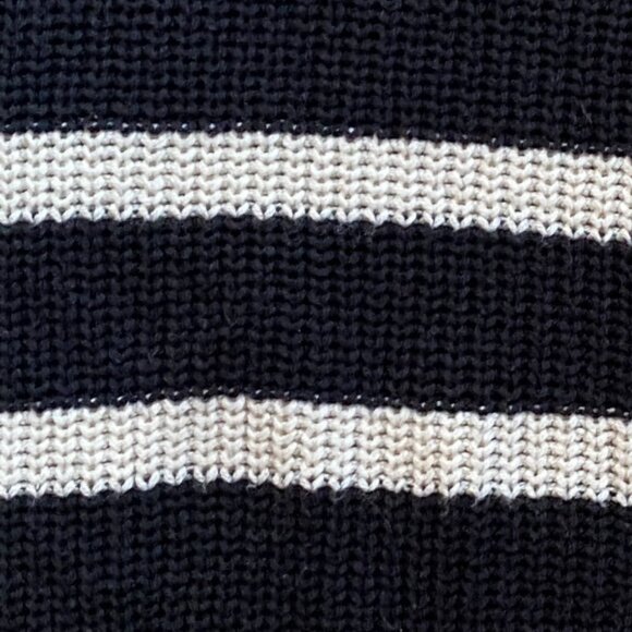 Marled Striped Sweater Vest Top Sz S Black Dark Academia Preppy Old Money Coast - Picture 6 of 11